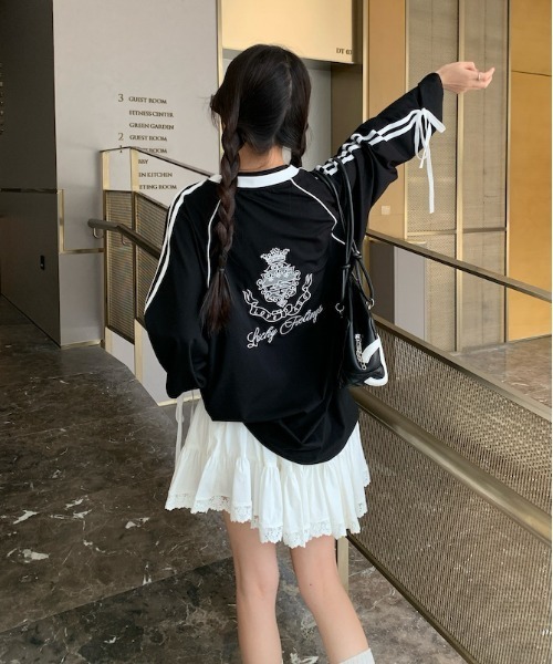 Per sist ence（パーシエンス）の「袖テープライン＆リボン/Vネックジャージプルオーバー（ジャージ・レディース・ブラック/ホワイト・LARGE/MEDIUM）」の13枚目の写真