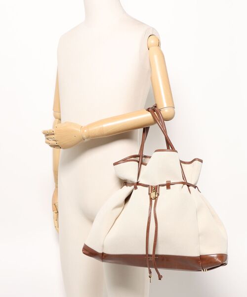 CHRISTIAN VILLA(クリスチャンヴィラ)の「【CHRISTIAN VILLA】キャンバス×レザーコンビトートバッグ PC A4収納可能 通勤 通学 ビジネスバッグ ATHENE 6240(トートバッグ・レディース・ブラック/アイボリー・FREE)」の10枚目の写真