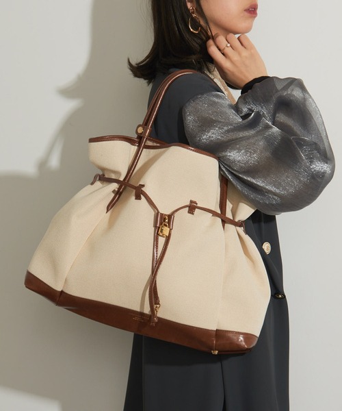 CHRISTIAN VILLA(クリスチャンヴィラ)の「【CHRISTIAN VILLA】キャンバス×レザーコンビトートバッグ PC A4収納可能 通勤 通学 ビジネスバッグ ATHENE 6240(トートバッグ・レディース・ブラック/アイボリー・FREE)」の2枚目の写真