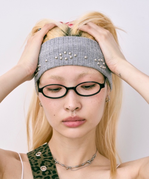 DTYYPE（ドタイプ）の「スタッズ付きヘアバンド（ヘアバンド・レディース・グレー/ブラック・FREE）」の8枚目の写真