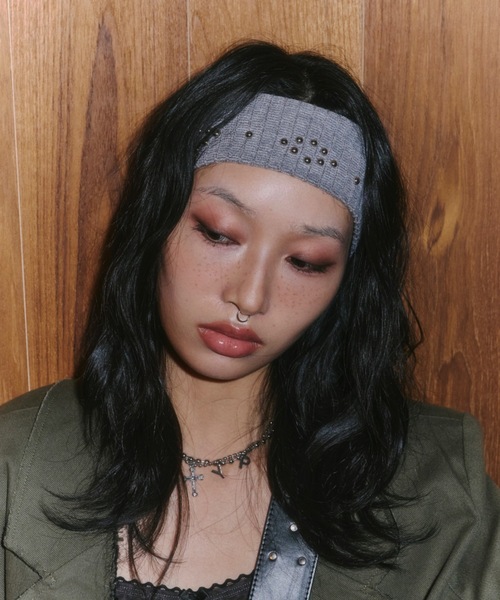 DTYYPE（ドタイプ）の「スタッズ付きヘアバンド（ヘアバンド・レディース・グレー/ブラック・FREE）」の15枚目の写真
