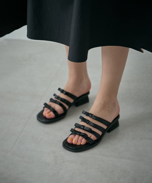 セール】(piu comoda)PIU COMODA RIBBON SANDAL（サンダル