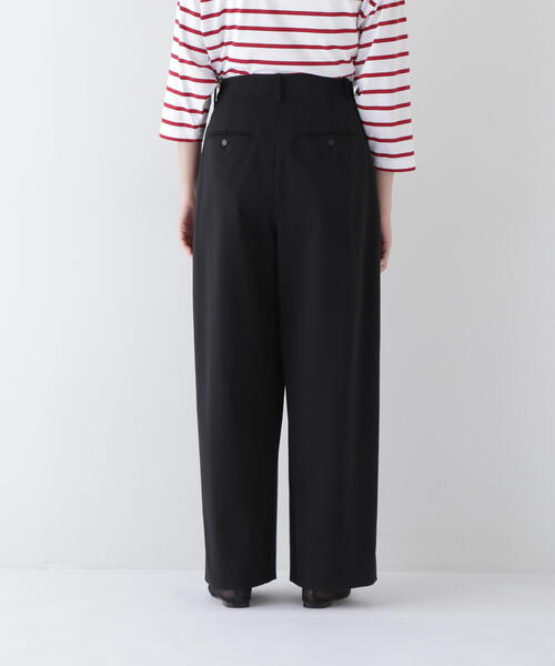 human woman(ヒューマンウーマン)の「◆【福田麻琴さんコラボ】C/NポンチSTタックパンツ(その他パンツ・レディース・ブラック・MEDIUM/SMALL)」の7枚目の写真