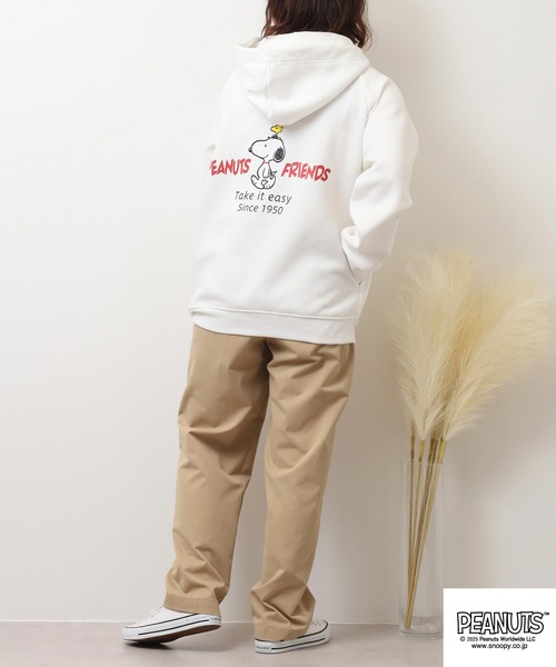 PEANUTS(ピーナッツ)の「PEANUTS フレンズ柄裏起毛プリントパーカー(パーカー・メンズ・ネイビー/杢グレー/オフホワイト・M/L/LL)」の12枚目の写真