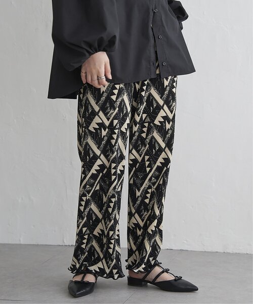 VENCEEXCHANGE(ヴァンスエクスチェンジ)の「スムースプリーツパンツ(その他パンツ・レディース・ブラック/グレー/オフホワイト/その他2/ドット/その他1/ネイビー/アイボリー/ブラウン系・FREE)」の3枚目の写真