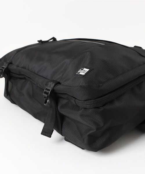 NEW ERA(ニューエラ)の「NEW ERA/ニューエラ 3W 3Brief Urban Utility Collection 33L(バックパック/リュック・メンズ・ブラック・FREE)」の4枚目の写真