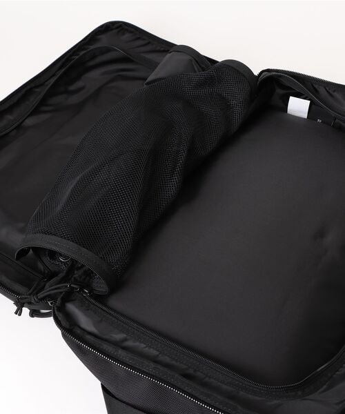 NEW ERA(ニューエラ)の「NEW ERA/ニューエラ 3W 3Brief Urban Utility Collection 33L(バックパック/リュック・メンズ・ブラック・FREE)」の6枚目の写真