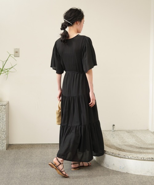 ★boohoo★ ティアード オーバーサイズ スモック ワンピース ☆boohoo☆ ティアード オーバーサイズ スモック ワンピース