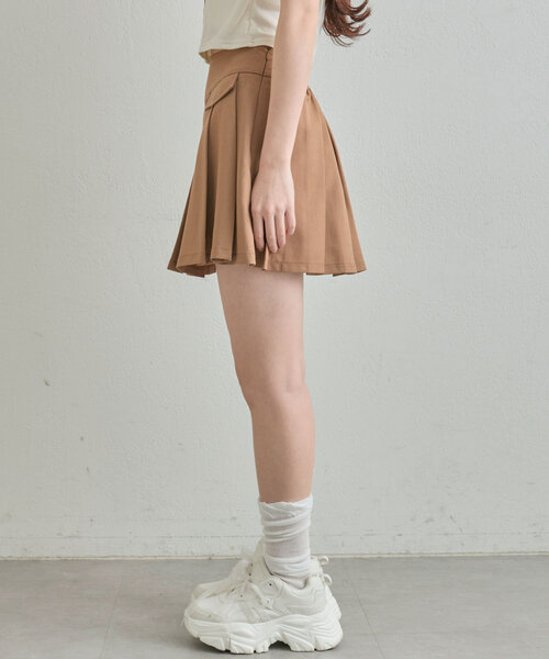 OLIVE des OLIVE(オリーブデオリーブ)の「フラッププリーツミニスカート(スカート・レディース・ネイビー/キャメル/チャコールグレー・FREE)」の9枚目の写真