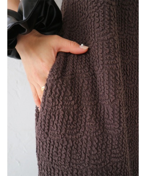 TRUNC(トランクエイティーエイト)の「2WAY Cut Jacquard Dress(ワンピース・レディース・ブラウン/ブラック・FREE)」の22枚目の写真