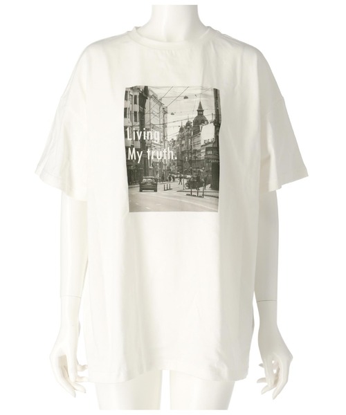 Settimissimo(セッティミッシモ)の「フォトプリント オーバーサイズ Tシャツ(Tシャツ/カットソー・レディース・スミクロ/オフホワイト・FREE)」の5枚目の写真