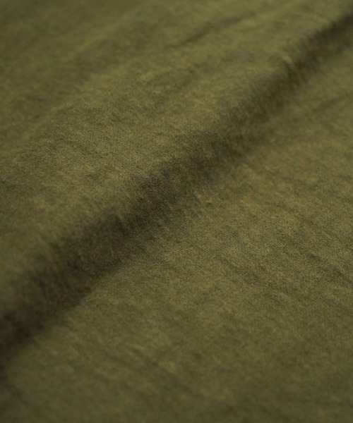 EGO TRIPPING（エゴトリッピング）の「ms6118- Brushlinen リネンシャツ（シャツ/ブラウス・メンズ・オリーブ系/ブラック・46/48）」の22枚目の写真