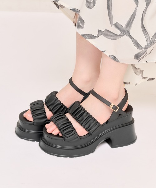 apres jour(アプレジュール)の「ダブルストラップサンダル(サンダル・レディース・ブラック/ホワイト・SMALL/LARGE/MEDIUM)」の8枚目の写真