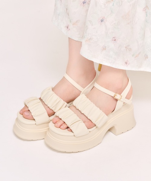 apres jour(アプレジュール)の「ダブルストラップサンダル(サンダル・レディース・ブラック/ホワイト・SMALL/LARGE/MEDIUM)」の12枚目の写真