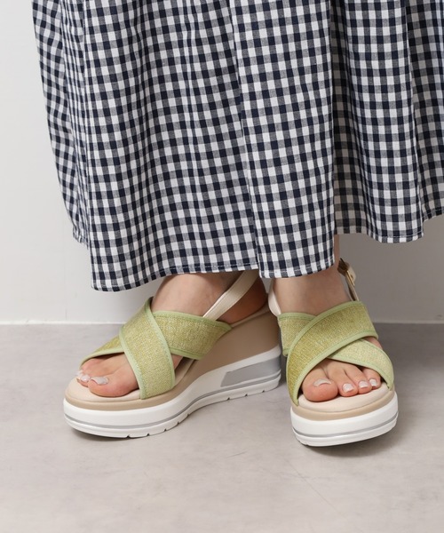 kitson（キットソン）の「kitson キラキラ クロスベルトバックストラップ 厚底サンダル（サンダル・レディース・ベージュ/ブラック/ライム・S/M/L/LL）」の6枚目の写真