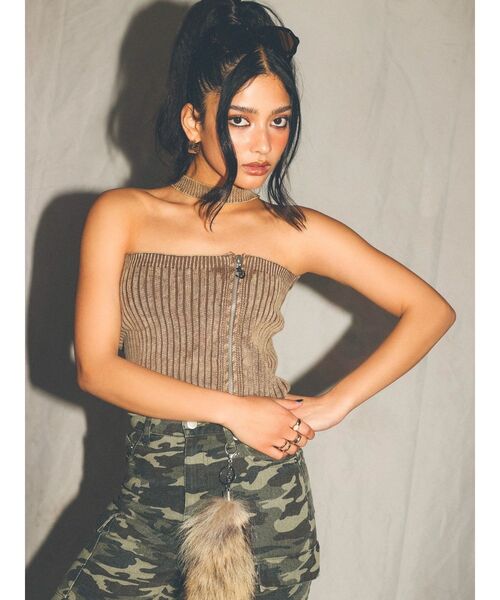 EVRIS（エヴリス）の「Eモチーフピグメントチョーカーベアニットトップス（ニット/セーター・レディース・ブラウン/ピンク/ブラック・FREE）」の21枚目の写真