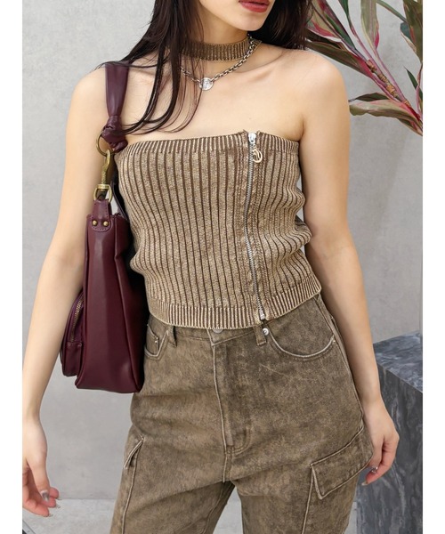 EVRIS（エヴリス）の「Eモチーフピグメントチョーカーベアニットトップス（ニット/セーター・レディース・ブラウン/ピンク/ブラック・FREE）」の3枚目の写真