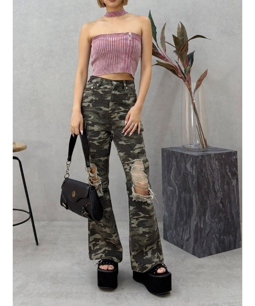 EVRIS（エヴリス）の「Eモチーフピグメントチョーカーベアニットトップス（ニット/セーター・レディース・ブラウン/ピンク/ブラック・FREE）」の6枚目の写真