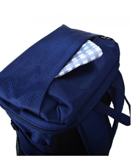 CAPTAIN STAG(キャプテンスタッグ)の「CAPTAINSTAG リュック21L 1246(バックパック/リュック・レディース・ワインレッド/ブラック/ネイビー・FREE)」の9枚目の写真