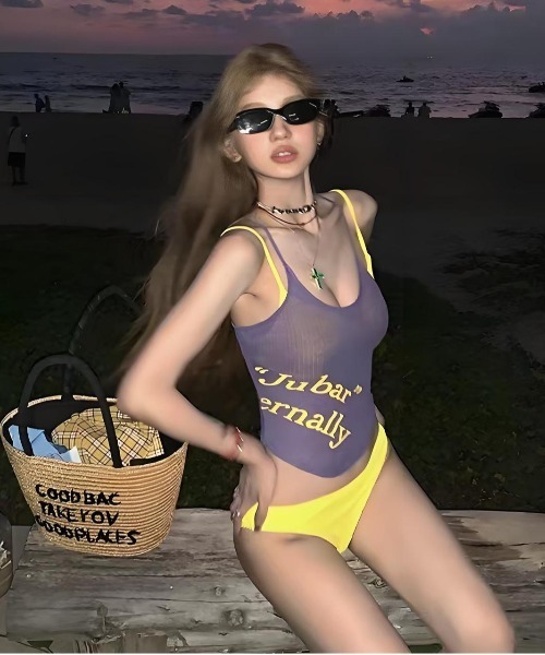 FREE STYLISTS(フリー スタイリスト)の「Y2K スポーティ&センシュアル キャミソールスイムウェア 〔3点SET 〕(水着・レディース・ブラック/パープル・FREE)」の16枚目の写真