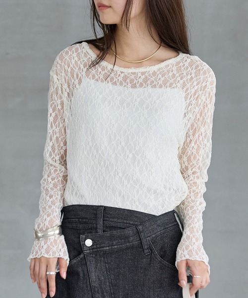 LAVEANGE(ラビアンジェ)の「レースフレアスリーブプルオーバー(Tシャツ/カットソー・レディース・オフホワイト/ブラック・M/5L/4L/3L/LL)」の2枚目の写真