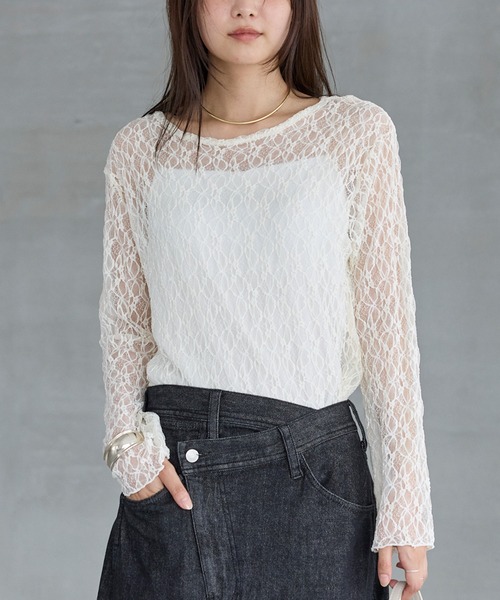 LAVEANGE(ラビアンジェ)の「レースフレアスリーブプルオーバー(Tシャツ/カットソー・レディース・オフホワイト/ブラック・M/5L/4L/3L/LL)」の3枚目の写真
