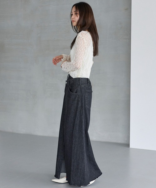 LAVEANGE(ラビアンジェ)の「レースフレアスリーブプルオーバー(Tシャツ/カットソー・レディース・オフホワイト/ブラック・M/5L/4L/3L/LL)」の12枚目の写真