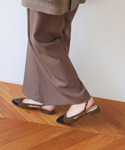 SLOBE IENA(スローブイエナ)の「SLOBE パテントバックスリングパンプス(パンプス・レディース・ベージュ/ブラウン・22.5cm/23cm/23.5cm/24cm/24.5cm)」の7枚目の写真