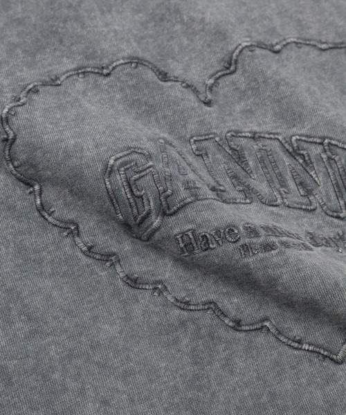 GANNI（ガニー）の「Heavy Cotton Jersey Heart Small T-Shirt（Tシャツ/カットソー・レディース・その他・S/M/XS）」の5枚目の写真