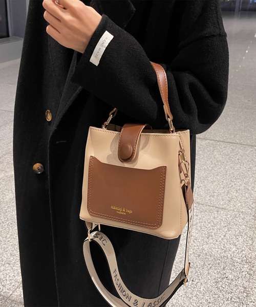 Lace Ladies(レースレディース)の「ロゴ ショルダー付き 配色 スクエア ハンドバッグ(ハンドバッグ・レディース・ブラック/ベージュ/ブラウン・FREE)」の3枚目の写真