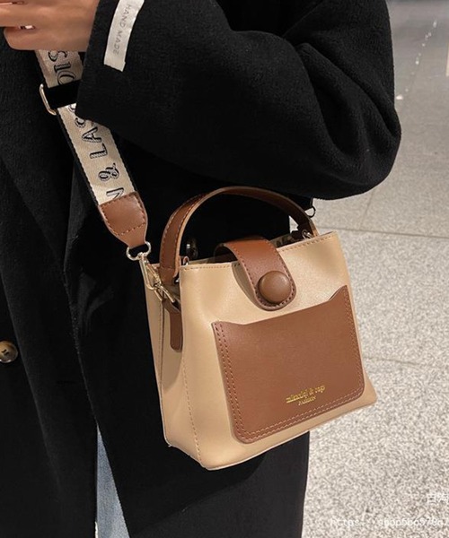 Lace Ladies(レースレディース)の「ロゴ ショルダー付き 配色 スクエア ハンドバッグ(ハンドバッグ・レディース・ブラック/ベージュ/ブラウン・FREE)」の14枚目の写真