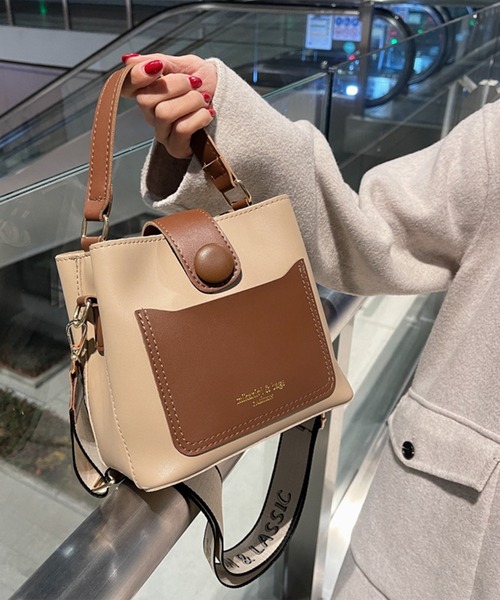 Lace Ladies(レースレディース)の「ロゴ ショルダー付き 配色 スクエア ハンドバッグ(ハンドバッグ・レディース・ブラック/ベージュ/ブラウン・FREE)」の15枚目の写真