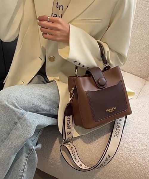 Lace Ladies(レースレディース)の「ロゴ ショルダー付き 配色 スクエア ハンドバッグ(ハンドバッグ・レディース・ブラック/ベージュ/ブラウン・FREE)」の20枚目の写真