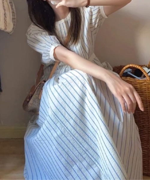 SPIGA（スピーガ）の「ﾉｰｶﾗｰﾊﾟﾌｽﾘｰﾌﾞｽﾄﾗｲﾌﾟｼｬﾂﾜﾝﾋﾟｰｽ（ワンピース・レディース・ホワイト・X-LARGE/LARGE/MEDIUM/SMALL）」の3枚目の写真