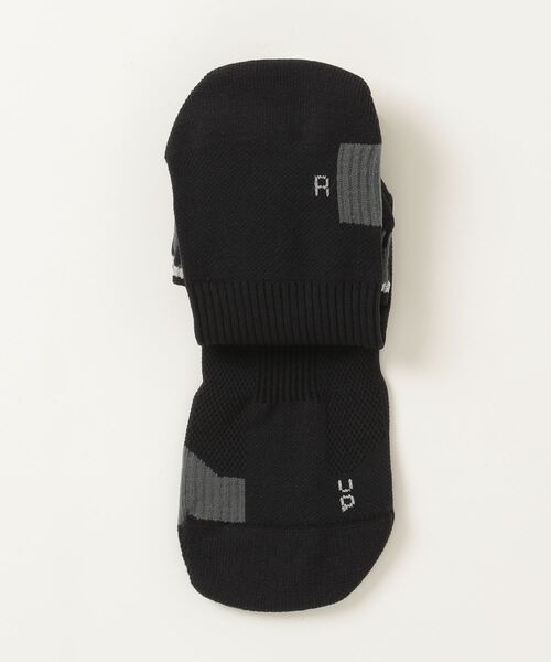 On（オン）の「On/オン  Performance Run Sock Low（ソックス/靴下・メンズ・ホワイト/ブラック・M/S）」の3枚目の写真