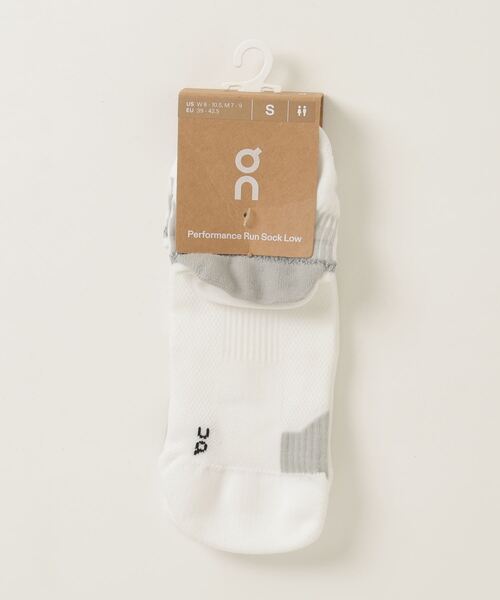 On（オン）の「On/オン  Performance Run Sock Low（ソックス/靴下・メンズ・ホワイト/ブラック・M/S）」の6枚目の写真