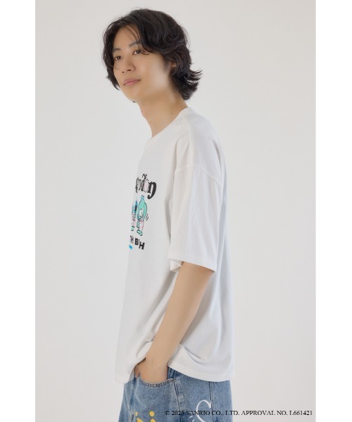 RODEO CROWNS WIDE BOWL（ロデオクラウンズワイドボウル）の「(サンリオキャラクターズ)ビーチハンギョドンTシャツ（Tシャツ/カットソー・レディース・ホワイト系その他/オフホワイト/ブラック/ライトブルー・FREE）」の8枚目の写真