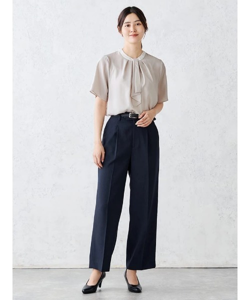 Perfect Suit FActory(パーフェクトスーツファクトリー)の「プリーツボウタイブラウス オフホワイト/サックス/ベージュ(Tシャツ/カットソー・レディース・ベージュ/サックスブルー/オフホワイト・M/L/S)」の19枚目の写真