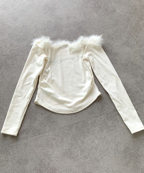 lilful(リルフル)の「オフショルフェイクファーラインストーンロゴギャザーロンT(Tシャツ/カットソー・レディース・ブラウン/アイボリー・M/S)」の6枚目の写真