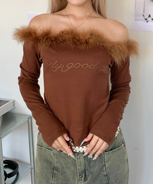 lilful(リルフル)の「オフショルフェイクファーラインストーンロゴギャザーロンT(Tシャツ/カットソー・レディース・ブラウン/アイボリー・M/S)」の9枚目の写真