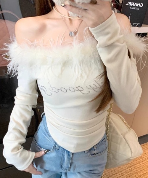 lilful(リルフル)の「オフショルフェイクファーラインストーンロゴギャザーロンT(Tシャツ/カットソー・レディース・ブラウン/アイボリー・M/S)」の20枚目の写真