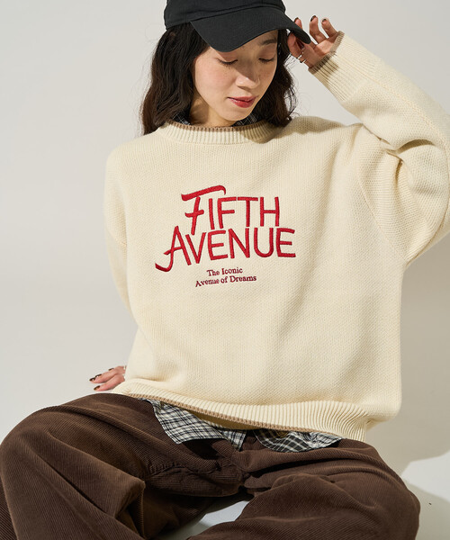 FREAK'S STORE(フリークスストア)の「配色ロゴ刺繍ニット 限定展開(ニット/セーター・レディース・ブラウン/グレー/オフホワイト/ピンク/チャコール・フリ-)」の2枚目の写真