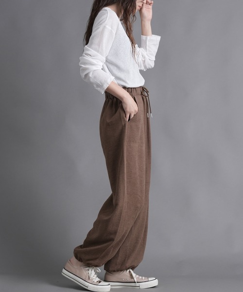 laurea(ラウレア)の「ピーチワッシャーベイカーバレルレッグパンツ(カーゴパンツ・レディース・ダークグレー/ベージュ/ブラウン/ブラック・M)」の6枚目の写真