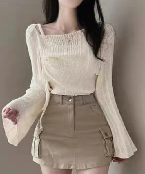 ampm（エーエムピーエム）の「ドロストデザイン オフショル風ライトニットトップス／ベルスリーブ ゆるシルエット レイヤード（ニット/セーター・レディース・グリーン/ホワイト/ブルー/ブラック・FREE）」の10枚目の写真