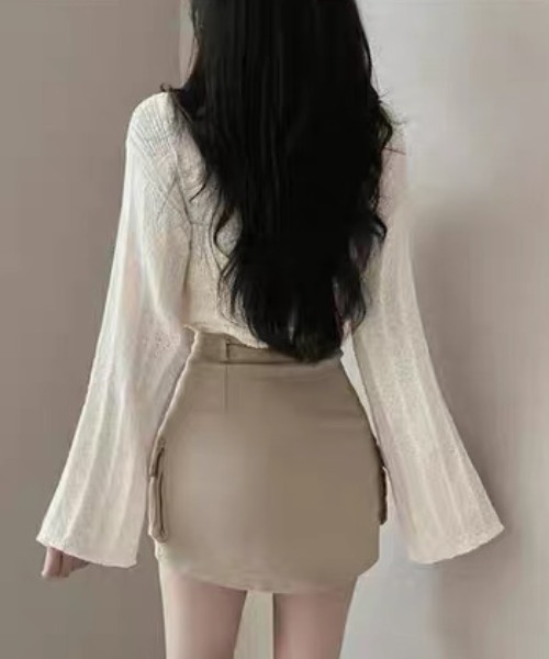 ampm（エーエムピーエム）の「ドロストデザイン オフショル風ライトニットトップス／ベルスリーブ ゆるシルエット レイヤード（ニット/セーター・レディース・グリーン/ホワイト/ブルー/ブラック・FREE）」の11枚目の写真