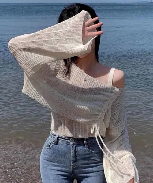 ampm（エーエムピーエム）の「ドロストデザイン オフショル風ライトニットトップス／ベルスリーブ ゆるシルエット レイヤード（ニット/セーター・レディース・グリーン/ホワイト/ブルー/ブラック・FREE）」の15枚目の写真