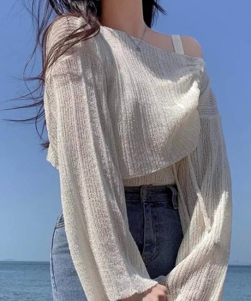 ampm（エーエムピーエム）の「ドロストデザイン オフショル風ライトニットトップス／ベルスリーブ ゆるシルエット レイヤード（ニット/セーター・レディース・グリーン/ホワイト/ブルー/ブラック・FREE）」の22枚目の写真