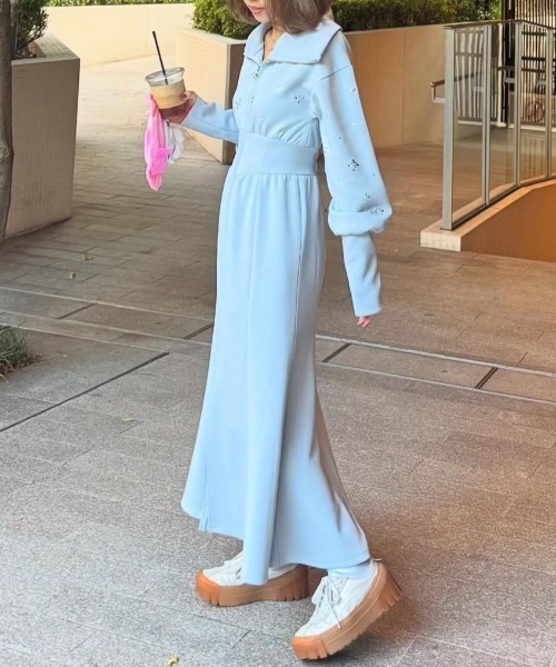 フラワーモチーフスウェットワンピース 秋服 冬服（ワンピース