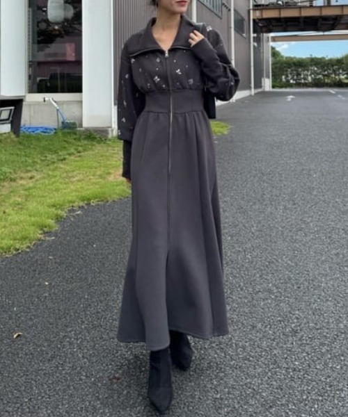 セール】フラワーモチーフスウェットワンピース 秋服 冬服（ワンピース