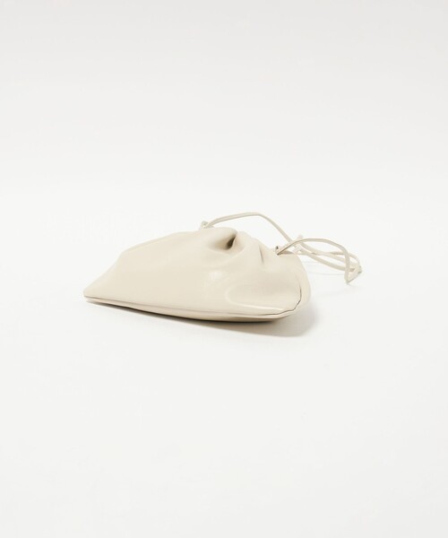 NOTHING WRITTEN（ナッシングリトゥン）の「＜NOTHING WRITTEN＞ NELLA StrapMini（ショルダーバッグ・レディース・オフホワイト/ダークブラウン/ブラック・FREE）」の9枚目の写真